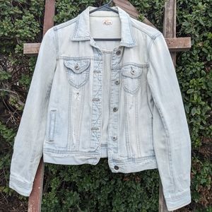 Mudd Distressed Denim Jacket Size: Medium
